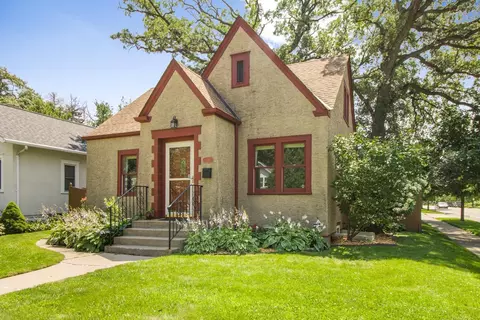 1336 Hartford Ave, Saint Paul, MN 55116