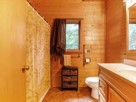 Bath - 2220 Peninsula Rd NE, Outing, MN 56662 photo 3 of 4