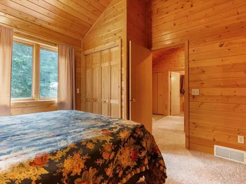 Bedroom - 2220 Peninsula Rd NE, Outing, MN 56662 photo 3 of 7