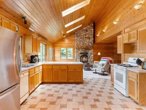 Kitchen - 2220 Peninsula Rd NE, Outing, MN 56662 photo 1 of 4