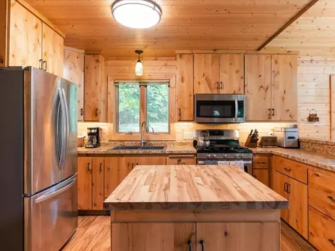 Kitchen - 2220 Peninsula Rd NE, Outing, MN 56662 photo 3 of 4