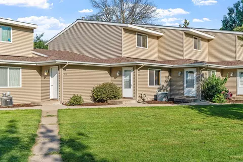 710 9th Ave S, Hopkins, MN 55343
