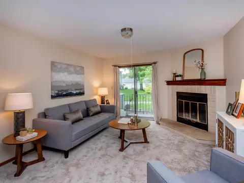 2284 Benson Ave #H, Saint Paul, MN 55116