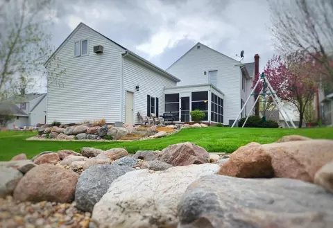 105 S High St, Marshall, MN 56258