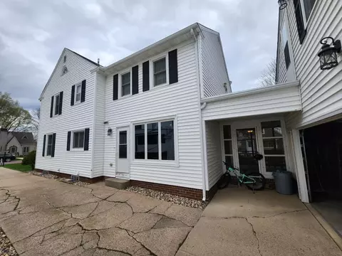 105 S High St, Marshall, MN 56258 photo 25