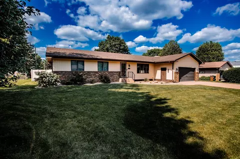 1102 22nd Ave SW, Austin, MN 55912 photo 2
