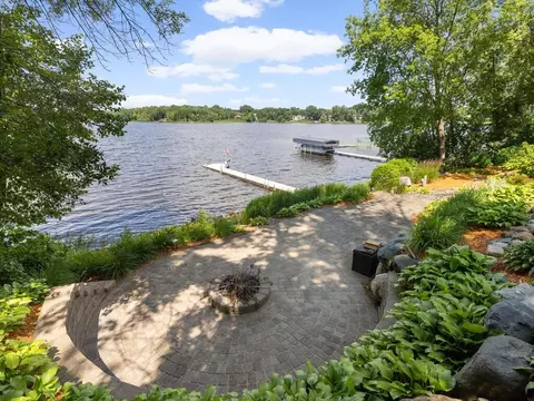 25211 W Comfort Dr, Forest Lake, MN 55025