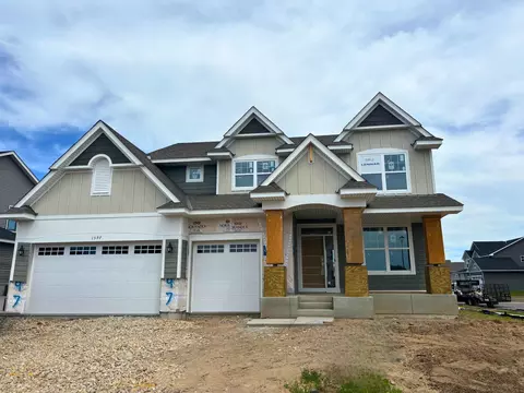 1597 Eden Cir, Shakopee, MN 55379