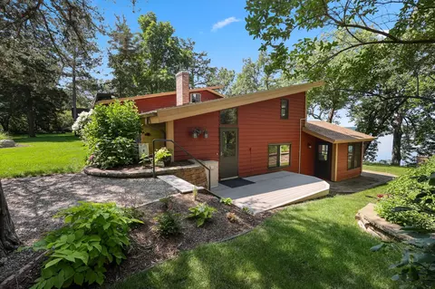9895 Jeske Ave NW, Annandale, MN 55302