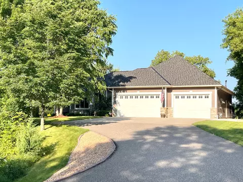 21540 Harvest Hills Dr, Credit River, MN 55372