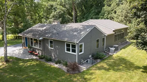 506 Lombardy Ln, Minnetonka, MN 55305