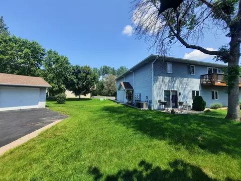 3325 Greenbrier St #D302, Vadnais Heights, MN 55127