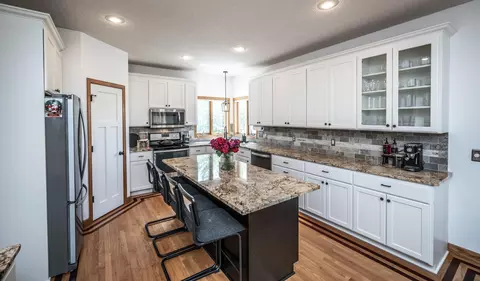 7355 210th St E, Prior Lake, MN 55372