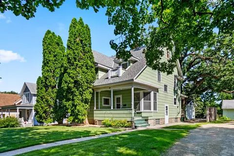 138 E University St, Owatonna, MN 55060
