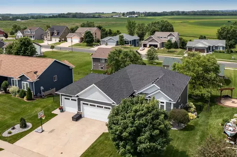 960 21st Ln SE, Pine Island, MN 55963