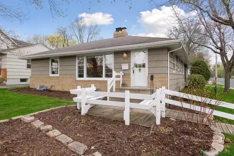 5945 Saint Johns Ave, Edina, MN 55424