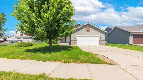 57 Green Meadow St, Foley, MN 56329