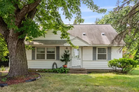 8206 Penn Ave S, Bloomington, MN 55431