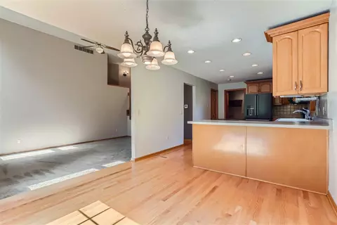 592 Coventry Pkwy, Eagan, MN 55123 photo 6