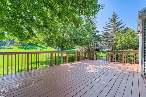 592 Coventry Pkwy, Eagan, MN 55123 photo 10