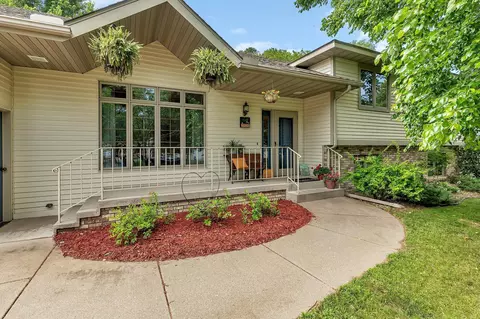 1920 Linda Ln, Saint Cloud, MN 56301