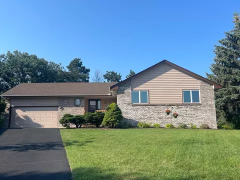 12072 Flintwood St NW, Coon Rapids, MN 55448