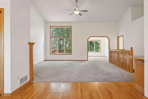 2494 Maryland Ave E, Maplewood, MN 55119