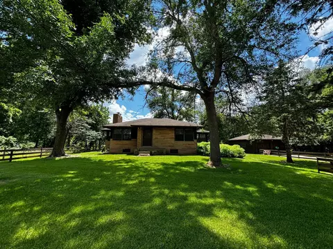 615 S Bend Ave, Mankato, MN 56001