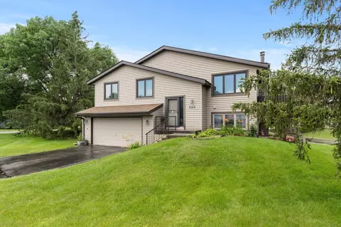 5179 148th St W, Apple Valley, MN 55124
