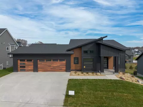 3105 Century Ridge Rd NE, Rochester, MN 55906