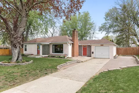2222 Acorn Ln, South Saint Paul, MN 55075