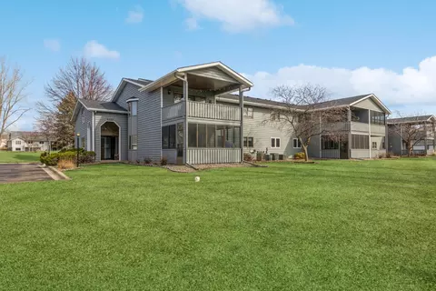 2525 76th St E #204, Inver Grove Heights, MN 55076