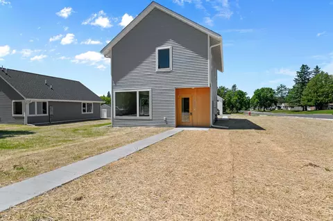 739 NW 7th Ave, Grand Rapids, MN 55744