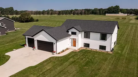 16968 739th St, Hayfield, MN 55940