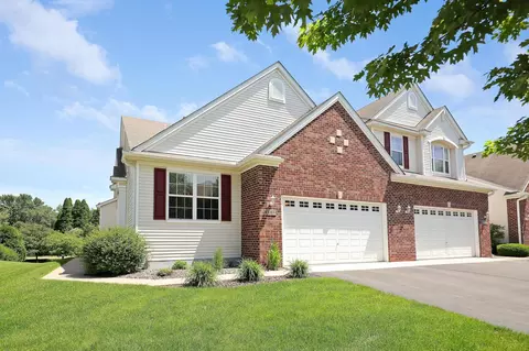 11732 Emery Village Dr N, Champlin, MN 55316