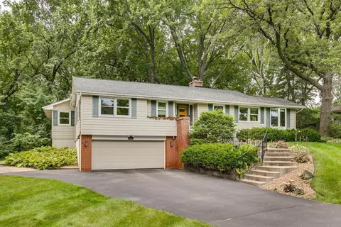 1228 Carlton Dr, Arden Hills, MN 55112