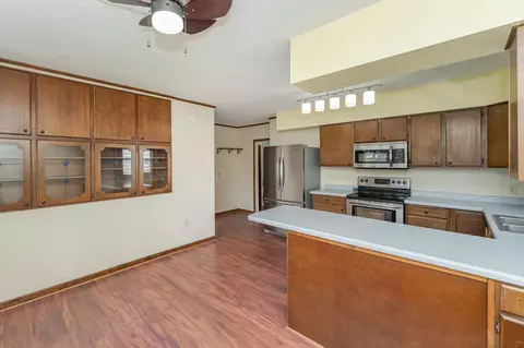 205 E Broadway, Plainview, MN 55964 photo 12