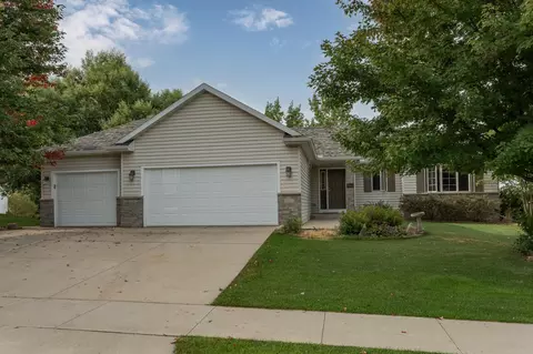 6147 Shetland Dr NW, Rochester, MN 55901