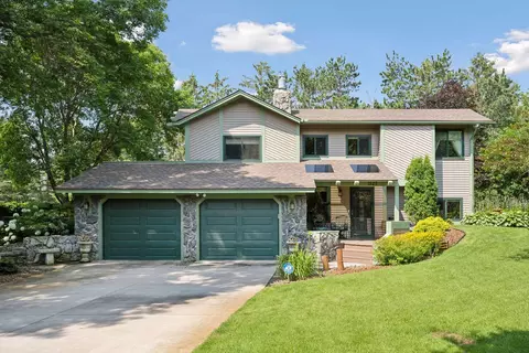 1527 Devon Rd, Saint Cloud, MN 56303