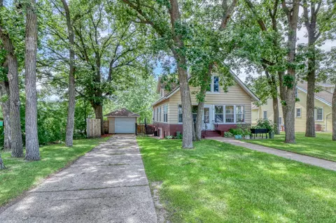 127 Willow St E, Detroit Lakes, MN 56501