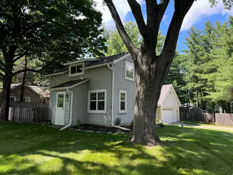 18710 Azure Rd, Wayzata, MN 55391