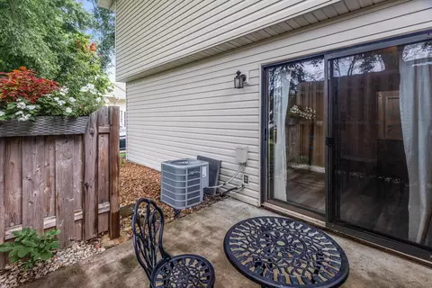 3811 Heather Dr, Eagan, MN 55122 photo 23