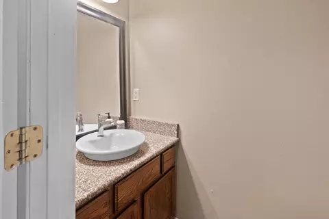 3811 Heather Dr, Eagan, MN 55122 photo 10