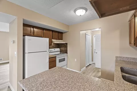 3811 Heather Dr, Eagan, MN 55122 photo 8