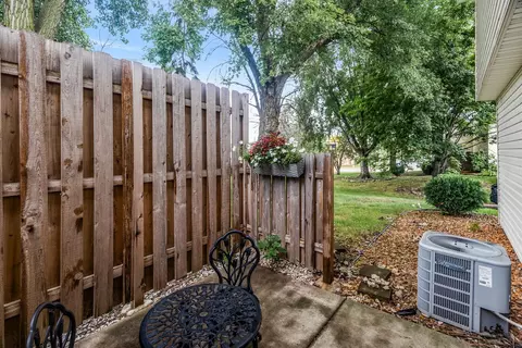 3811 Heather Dr, Eagan, MN 55122 photo 22