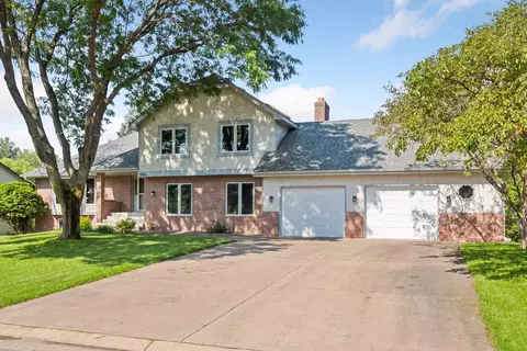 5955 Highview Pl, Shoreview, MN 55126