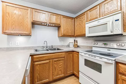 2339 Cascade Dr, Shakopee, MN 55379 photo 4