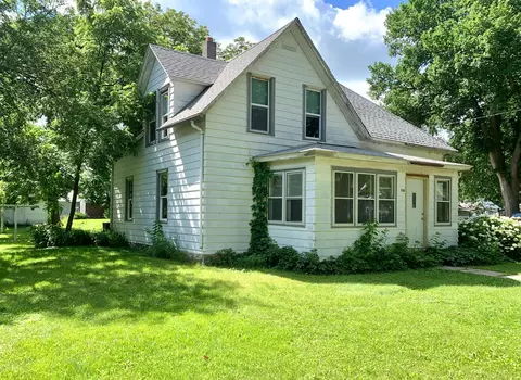 786 1st Ave, Gibbon, MN 55335