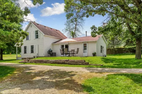 902 2nd St, Kenyon, MN 55946 photo 2