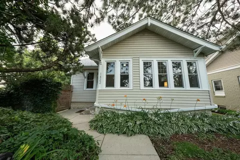 1422 Grand Ave, Saint Paul, MN 55105